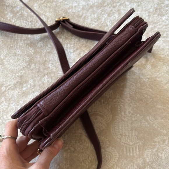 Brand New Karla Hanson Madison Organizer Crossbody Bag RFID Blocking Plum Purse - Picture 5 of 15